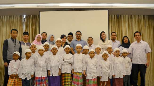 Century Park Hotel, Senayan Selenggarakan Khitanan Massal