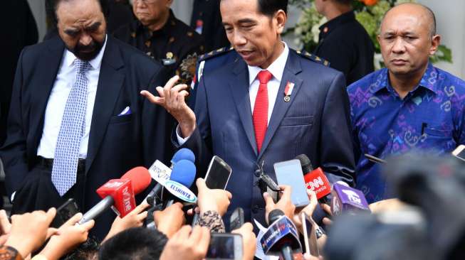 Jokowi Bahas Kasus Seracen dengan Para Pegiat Medsos di Istana