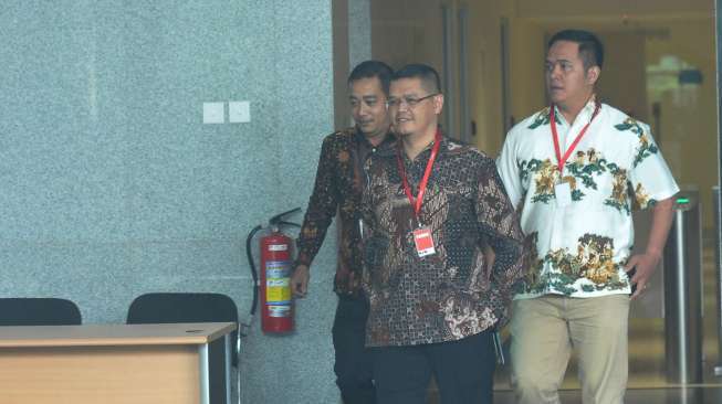 Politisi PKS yang juga Wakil Ketua Komisi V DPR Fraksi PKS Yudi Widiana Adia menjalani pemeriksaan di Gedung KPK, Jakarta, Rabu (19/7).