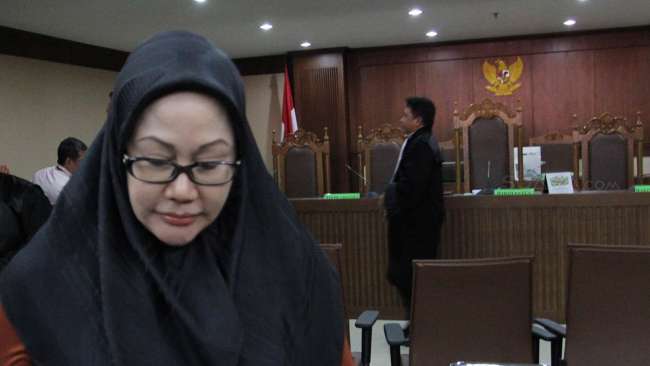 BREAKING NEWS! Terpidana Kasus Suap Alkes, Ratu Atut Hirup Udara Bebas