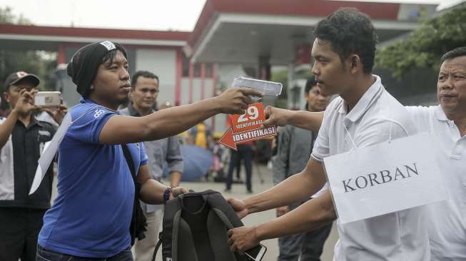 Bos SPBU Dianiaya sampai Kuping Berdarah, Uang Rp 70 Juta Dibawa Perampok