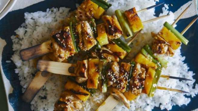  Yakitori Nanas Saus Teriyaki yang Sederhana dan Halal