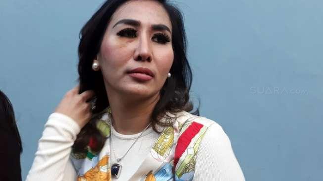 Sering Cekcok, Ratna Dilla Mantap Ceraikan Suami