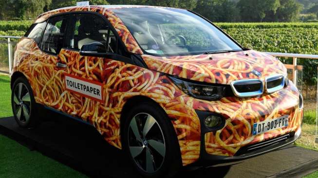 BMW i3 dengan Bodi Bergambar Spaghetti Laku Rp1,5 M di Pelelangan