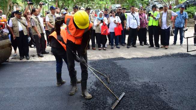 Kementerian PUPR: Limbah Plastik Untuk Aspal Bisa Jadi Solusi