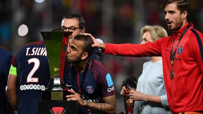 Barcelona Tak Tertarik Pulangkan Dani Alves