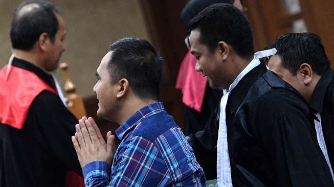 Terdakwa kasus suap panitera Pengadilan Negeri Jakarta Utara, Saipul Jamil, menjalani sidang vonis di Pengadilan Tipikor, Jakarta, Senin (31/7).