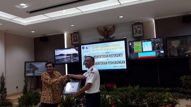 Kemenhub Terima Hibah Radar Maritim Indera MX-4