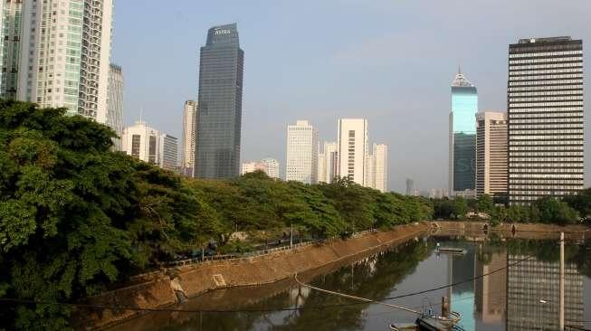 Suasana waduk Setiabudi Barat di Jakarta, Selasa(1/8).