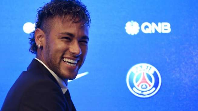 Neymar Salahkan Pique Soal 'Harapan Palsu' Bertahan di Barca?