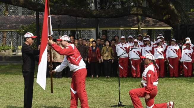 Lepas Atlet SEA Games, Jokowi: Saya Tunggu Merah Putih Berkibar