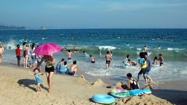 Pantai Shenzen, Cina. [Bright Side]