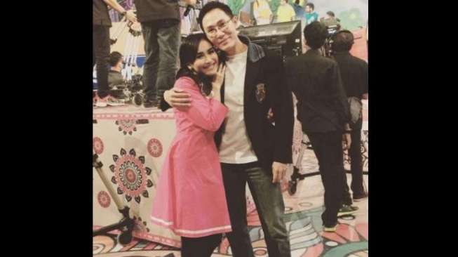 Ayu Ting Ting dan Otis Hahijary. [Instagram @ayutingting92]