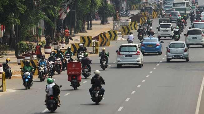 Masuk Jalur Tol, 5 Pemotor di Bawah Umur Tabrak Mobil