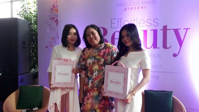 Pentingnya Double Cleansing untuk Perempuan Bermake Up