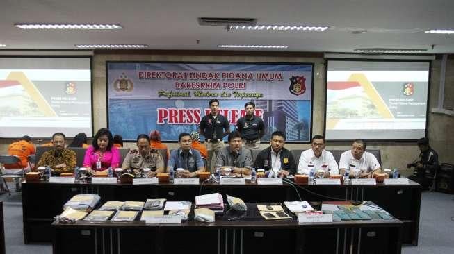 Bareskrim Mabes Polri merilis kasus perdagangan orang di Jakarta, Kamis (10/8).