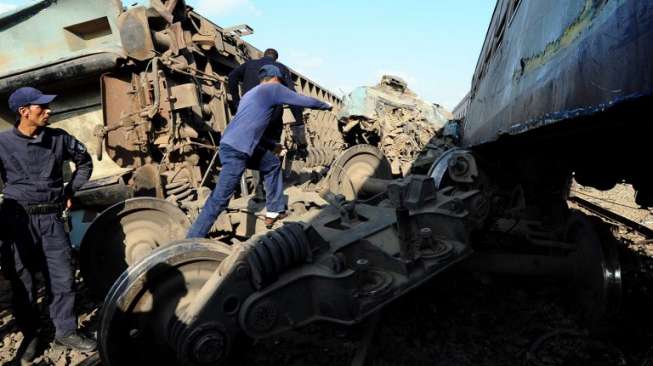 25 Orang Tewas Akibat Kecelakaan Kereta di Stasiun Kairo