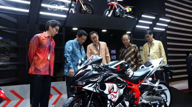 Paduan Seni Jepang dan Peta Indonesia di CBR250RR Special Edition