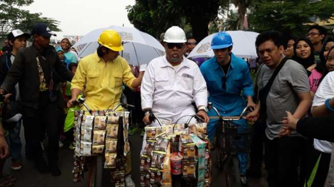 Bintang Warkop Reborn Bagikan Kopi Di Car Free Day