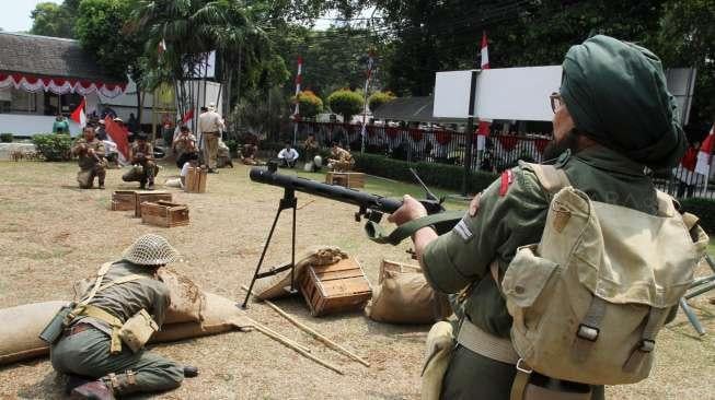 Drama pengusiran penjajah di museum Perumusan Naskah Proklamasi,di Jakarta, Rabu (16/8).