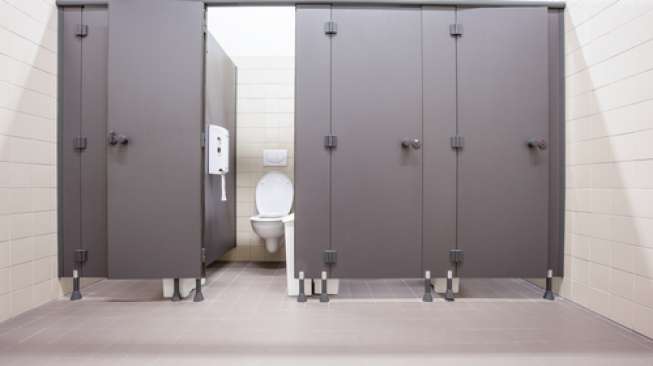 Ilustrasi toilet umum. (Shutterstock)
