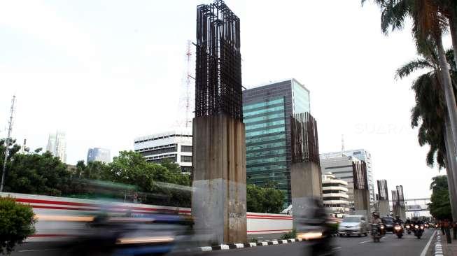 Untuk memperlebar jalan saat proyek pembangunan LRT.