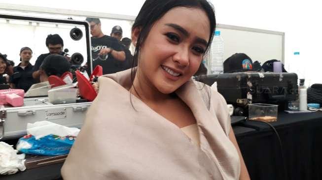Cita Citata saat tampil di acara HUT Ke-72 RI di Pantai Festival Ancol, Jakarta Utara, Kamis (17/8/2017). [suara.com/Ismail]