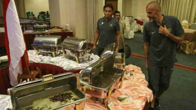 Geger! Timnas RI Diberi Makanan Sisa di Malaysia, Ini Kisahnya