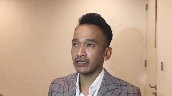 Ruben Onsu ditemui usai mengisi acara di Studio MNC, Kebon Jeruk, Jakarta Barat, Rabu (23/8/2017) [suara.com/Puput Pandansari]