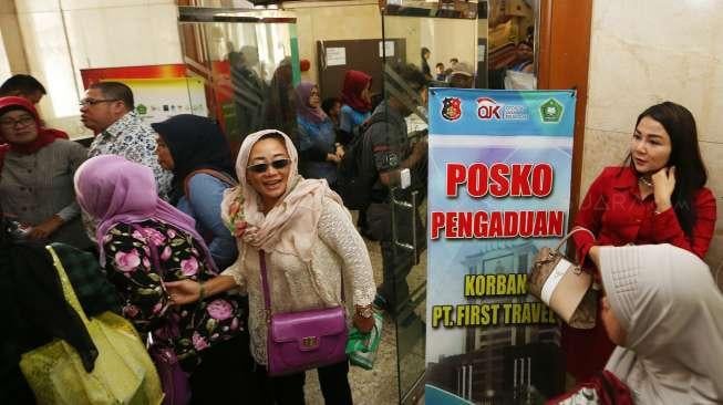 Posko pengaduan korban PT First Travel di Bareskrim Polri, Jakarta, Rabu (23/8).