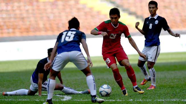 Pemain Timnas U-22 menang melawan Timnas U-22 Kamboja pada laga terakhir penyisihan grup B SEA Games XXIX Kuala Lumpur di Stadion Shah Alam, Selangor, Malaysia, Kamis (24/8).