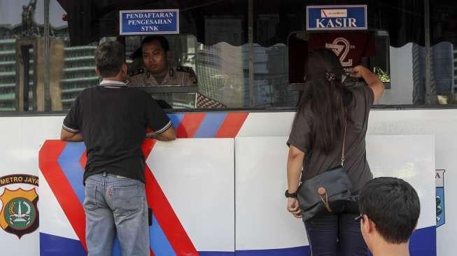 Polda dan Pemprov DKI Jakarta permudah pembayaran pajak kendaraan bermotor.