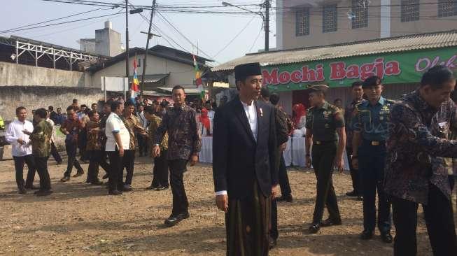 Blusukan ke Sukabumi, Jokowi Salurkan Tiga Ekor Sapi Raksasa