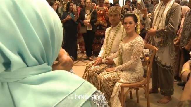 Nikah Pakai Adat Sunda, Begini Prosesi yang Dijalani Raisa-Hamish