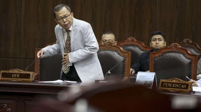 Suasana sidang lanjutan pengujian UU No. 17/2014 tentang MPR, DPR, DPD dan DPRD (UU MD3) di Mahkamah Konstitusi, Jakarta, Selasa (5/9/2017). [Suara.com/Kurniawan Mas'ud]