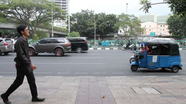 Trotoar di kawasan Tanah Abang, Jakarta, Rabu (6/9).