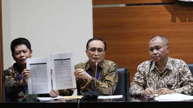 Konferensi pers OTT Hakim Tipikor Bengkulu di gedung KPK, Jakarta, Kamis (7/9). 