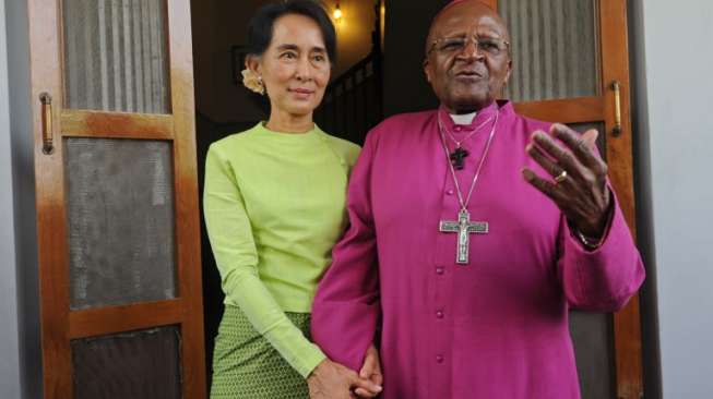 Sama-sama Dapat Nobel Perdamaian, Desmond Tutu Kutuk Suu Kyi