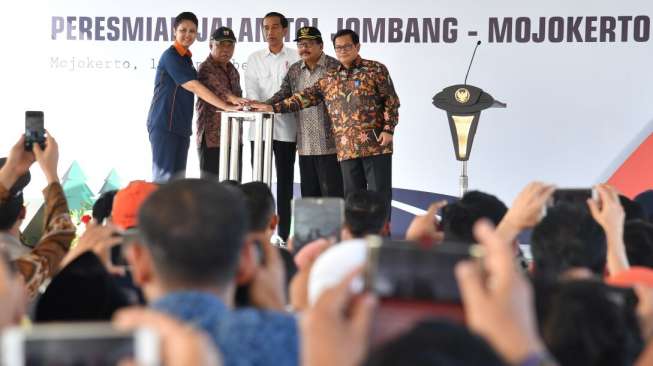 Presiden Jokowi Resmikan Jalan Tol Jombang - Mojokerto