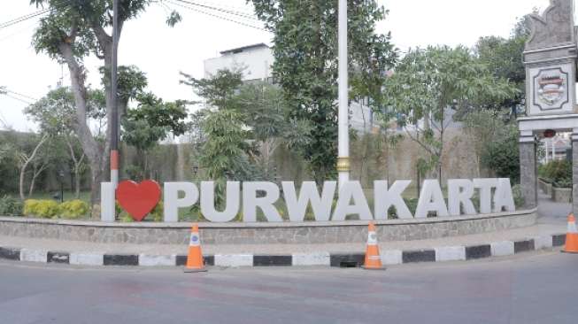 Taman dan ciri khas Kabupaten Purwakarta. (suara.com/Dendi Afriyan)