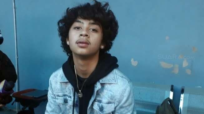 Bastian Steel Dibuat Jengkel Iqbaal?