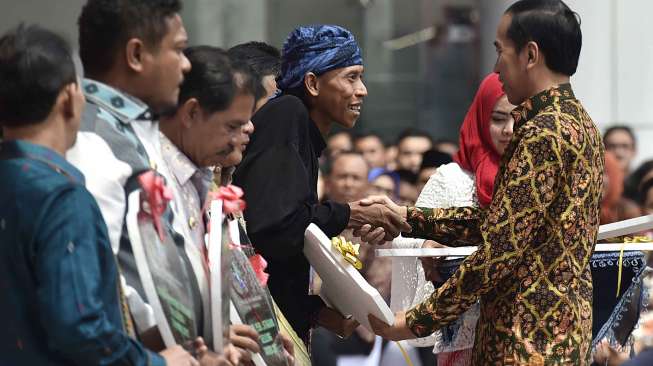 Presiden Joko Widodo meresmikan gedung Perpustakaan Nasional di Jakarta, Kamis (14/9).