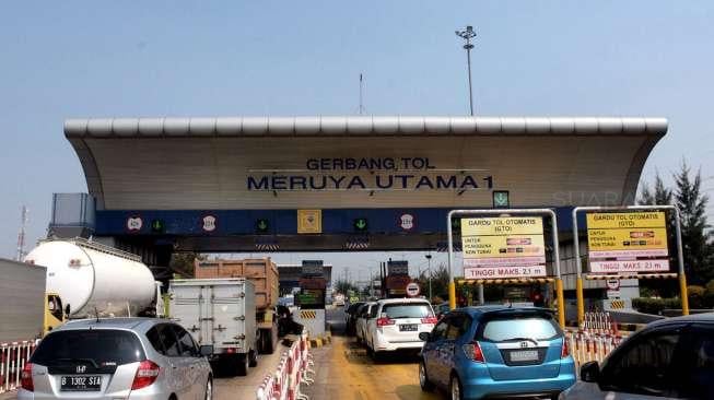 Tol Meruya Utama 1,Jakarta, Kamis (14/9).