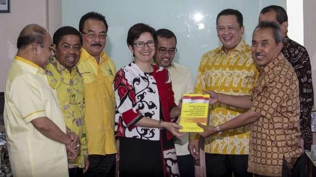 Acara pertemuan demi membahas sejumlah isu strategis yang dihadiri Deputi Pencegahan Komisi Pemberantasan Korupsi (KPK), Pahala Nainggolan, di DPP Partai Golkar, Jakarta, Senin (18/9/2017). [Suara.com/Kurniawan Mas'ud]