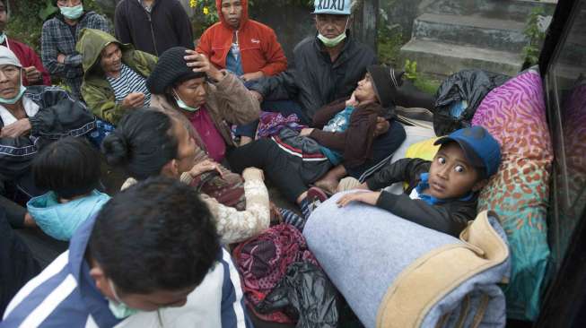 Antisipasi Gunung Agung, Karang Taruna Se-Bali Bantu Pengungsi