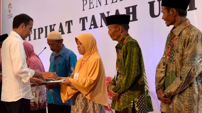 Jokowi Perintahkan Menteri Agraria Keluarkan Lima Juta Sertifikat