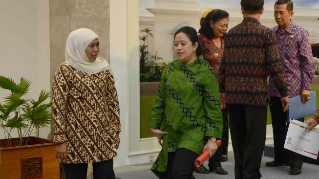 Presiden Joko Widodo dan Wakil Presiden Jusuf Kalla memimpin rapat terbatas di Kantor Kepresidenan, Jakarta, Kamis (28/9).