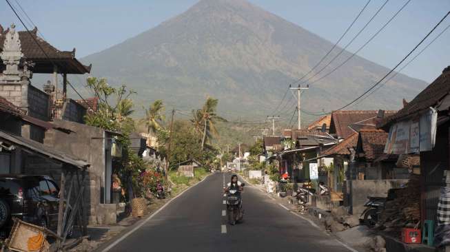 Status Siaga Darurat Gunung Agung Diperpanjang Hingga 16 Oktober