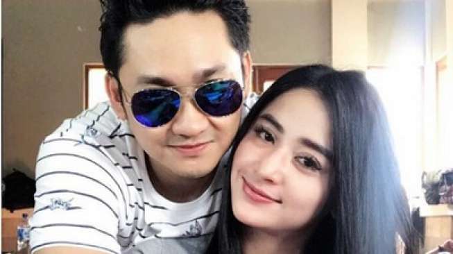 Saking Kesalnya Duit Diambil Dewi Perssik Ogah Layani Angga Wijaya Di