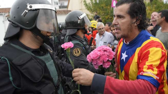 Polisi Spanyol Serbu Referendum Kemerdekaan Barcelona, 38 Luka